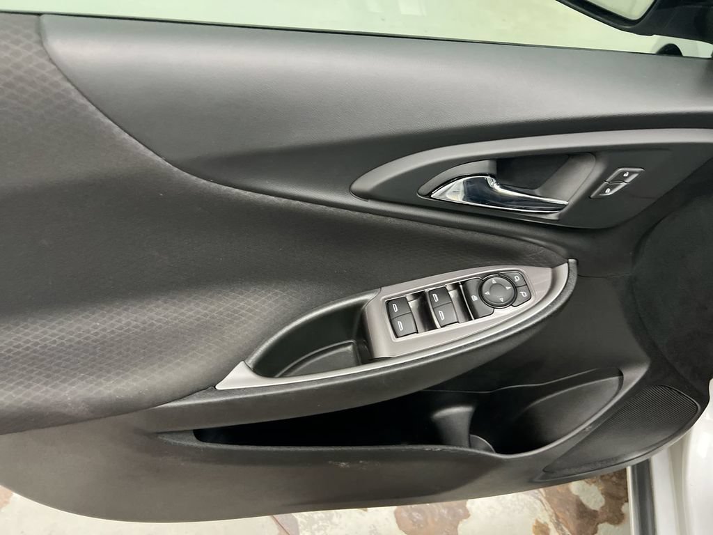 Used 2021 Chevrolet Malibu RS FWD image 20