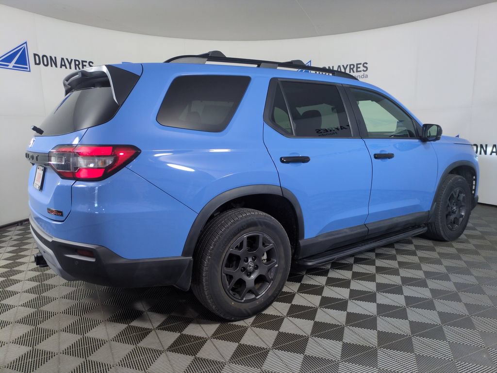 Certified 2023 Honda Pilot TrailSport image 9
