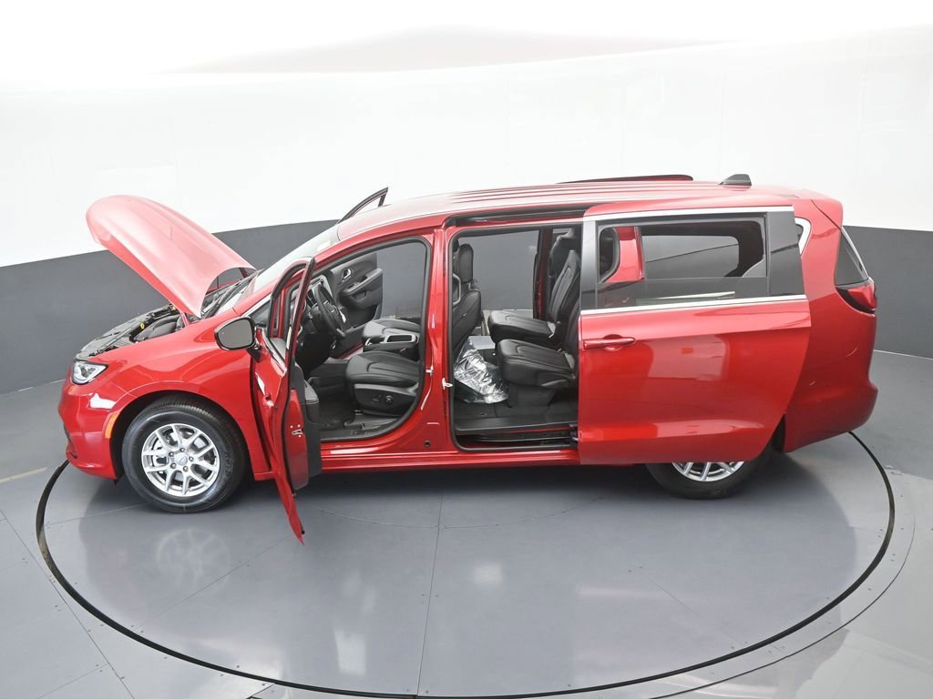 New 2026 Chrysler Pacifica Select image 62