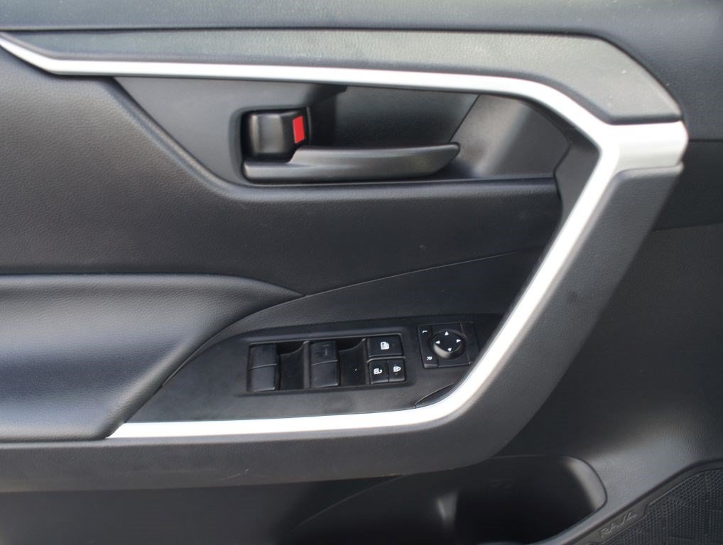 Used 2024 Toyota RAV4 LE FWD image 26