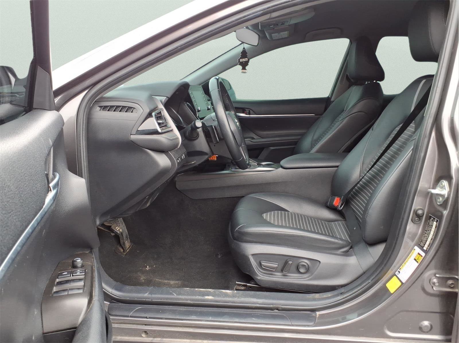 Used 2023 Toyota Camry SE image 16