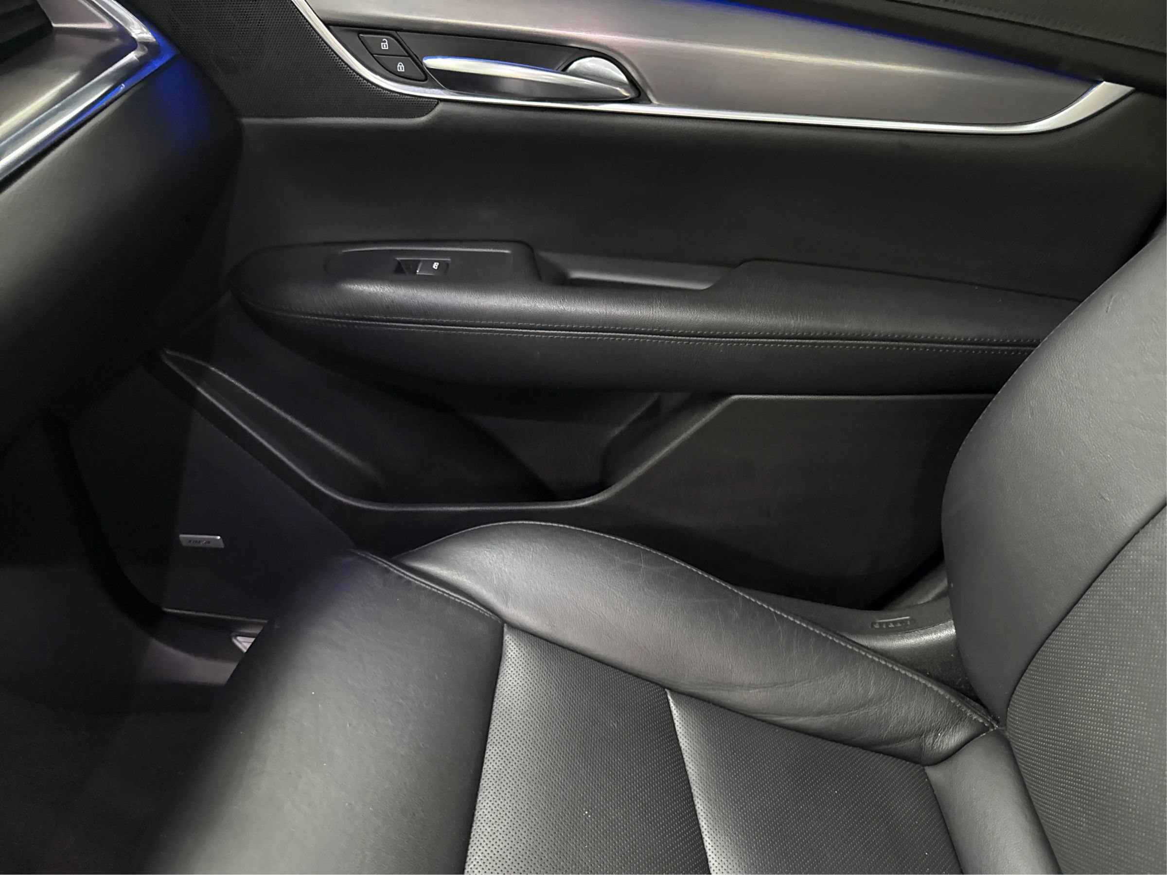 Used 2019 Cadillac XT5 Premium Luxury FWD image 37