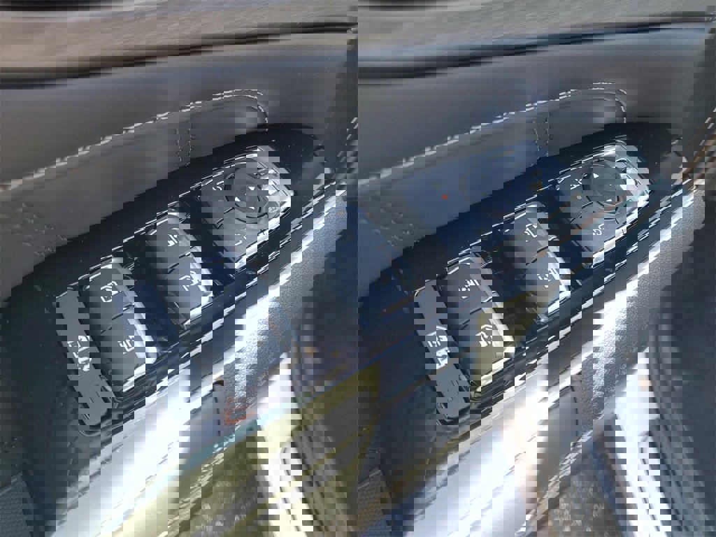 New 2026 Kia Sorento SX image 9