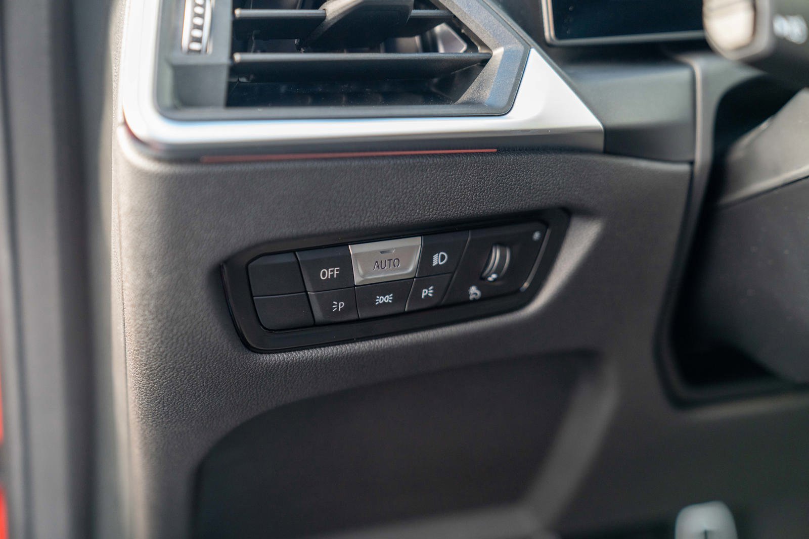 Used 2024 BMW M2 w/ Lighting Package image 21