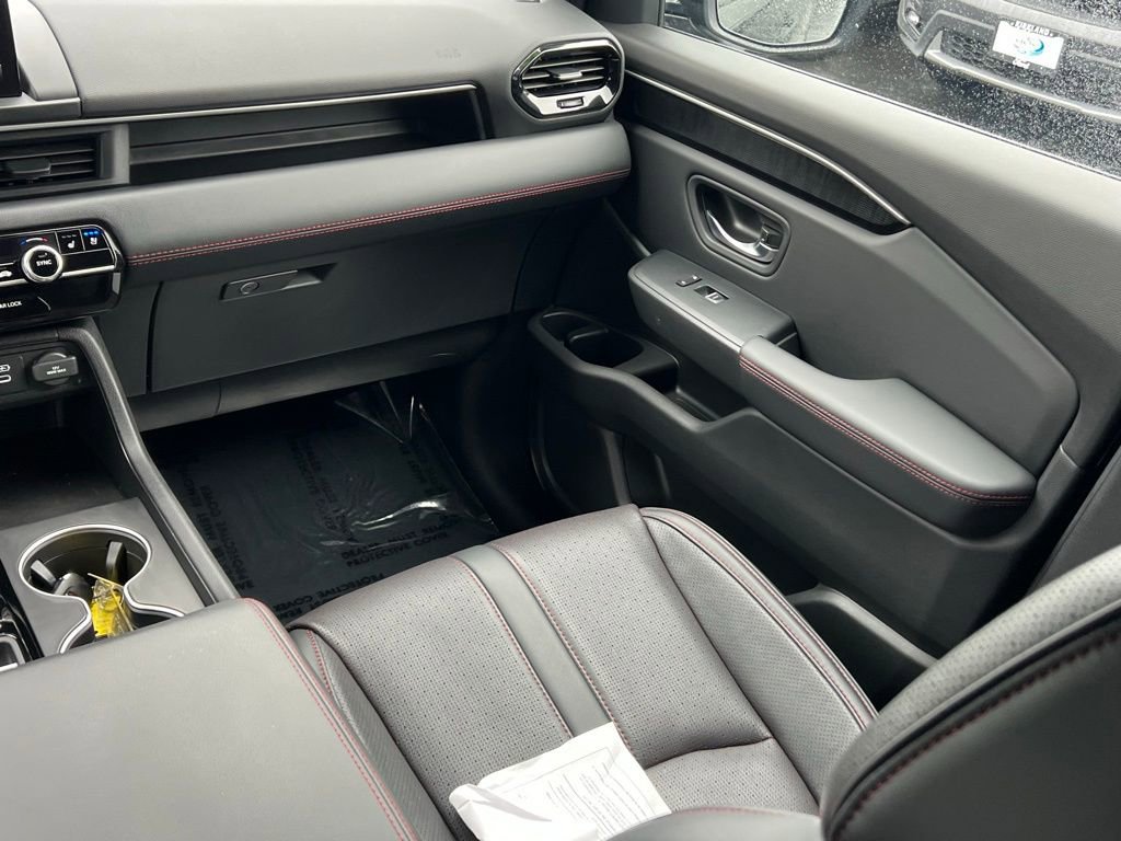 Used 2025 Honda Pilot Black Edition image 18