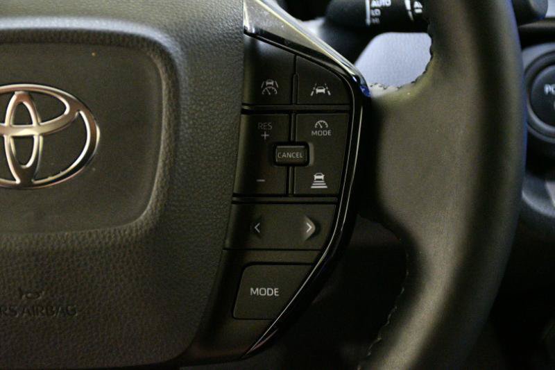 Used 2023 Toyota Prius XLE FWD image 34