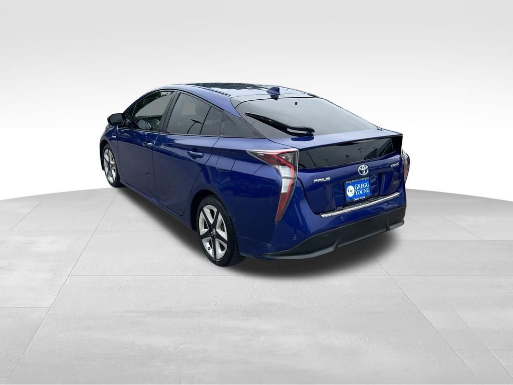 Used 2016 Toyota Prius Four Touring w/ Premium Convenience Package FWD image 4
