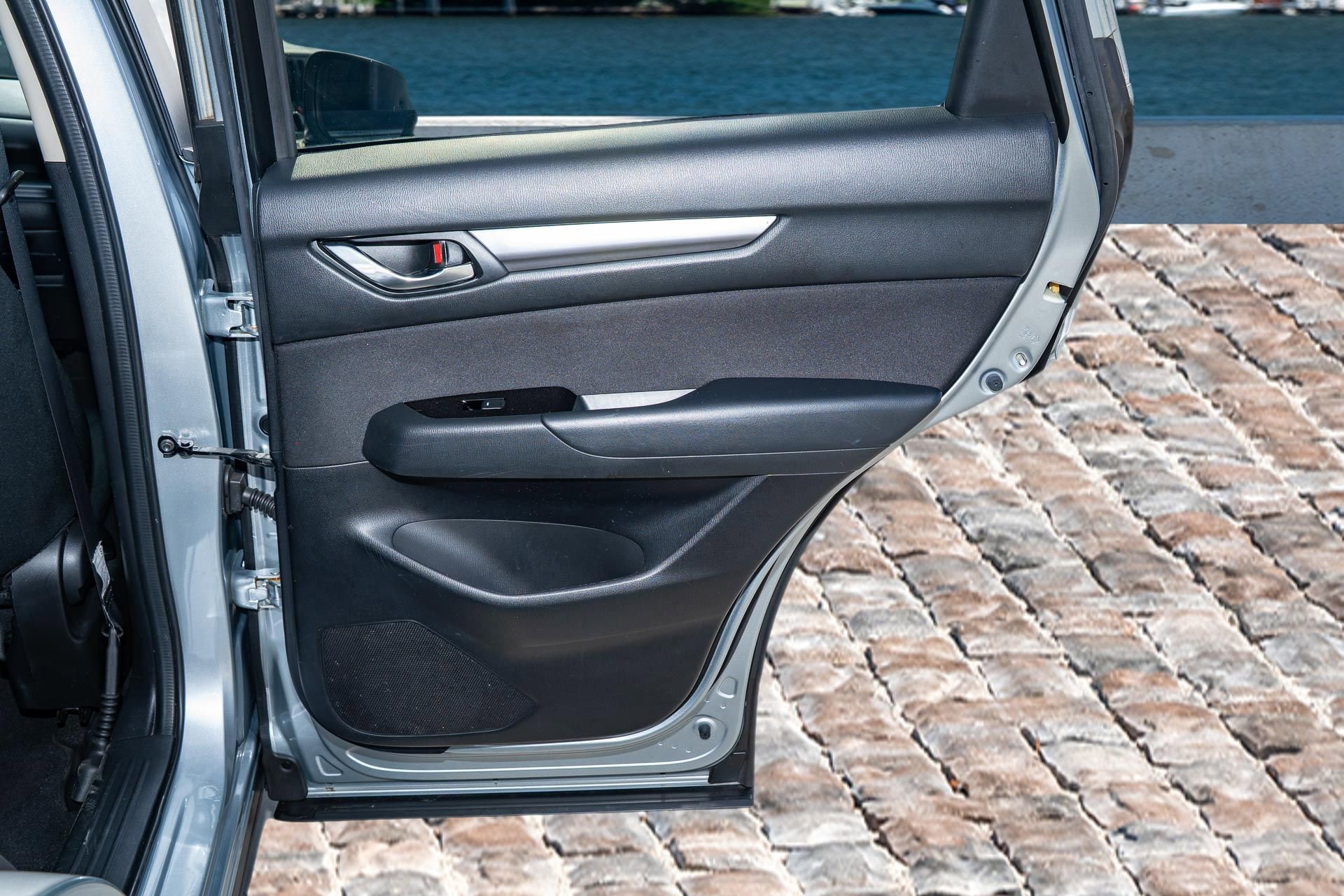 Used 2018 MAZDA CX-5 Sport image 32