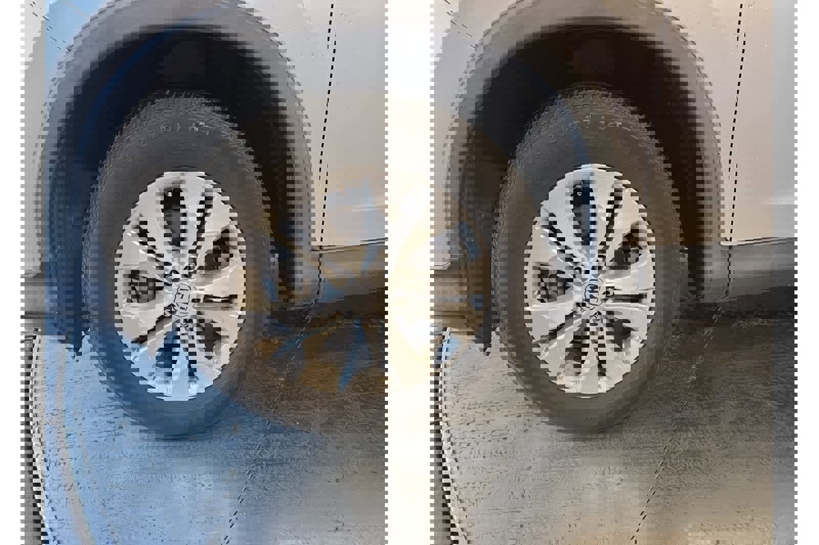 Used 2012 Honda CR-V EX image 3