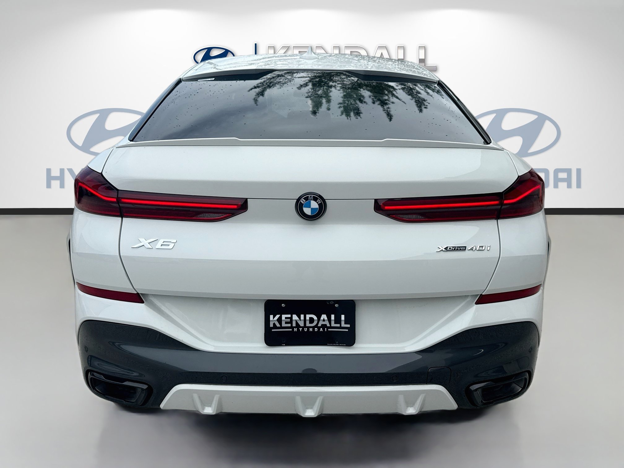 Used 2023 BMW X6 xDrive40i w/ M Sport Package AWD/4WD image 5