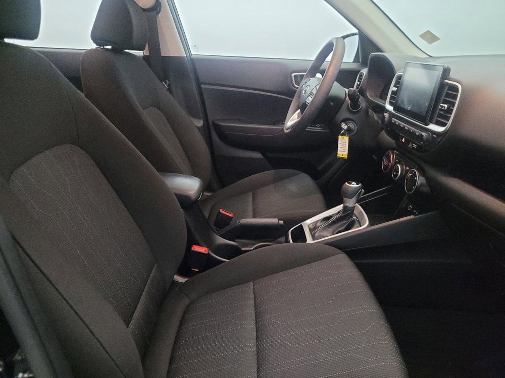 Used 2024 Hyundai Venue SE image 21