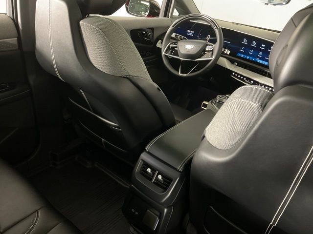 New 2026 Cadillac Optiq Luxury 1 w/ LPO, Floor Liner Package AWD/4WD image 28