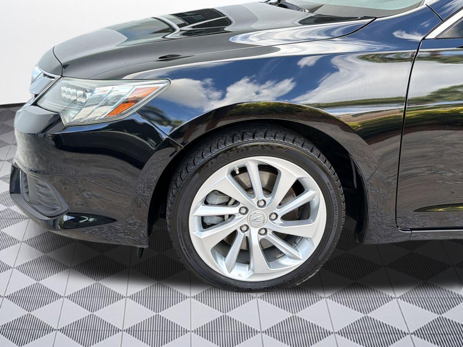 Used 2017 Acura ILX FWD image 11