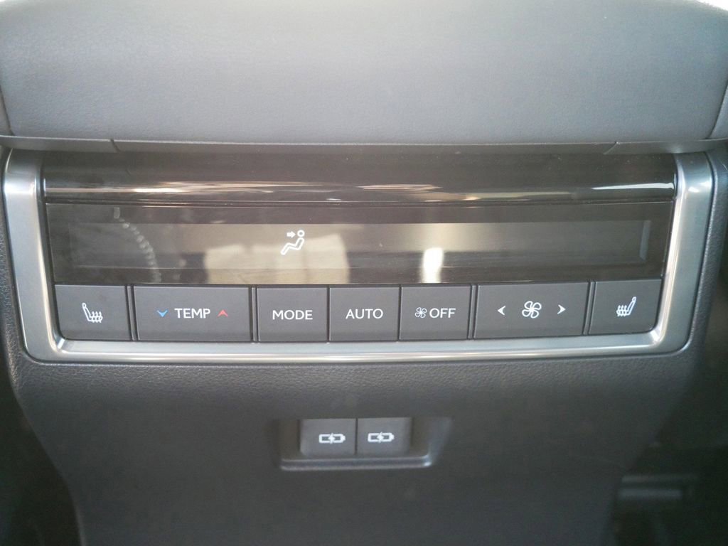 Used 2024 Lexus GX 550 w/ Cold Area Package AWD/4WD image 13