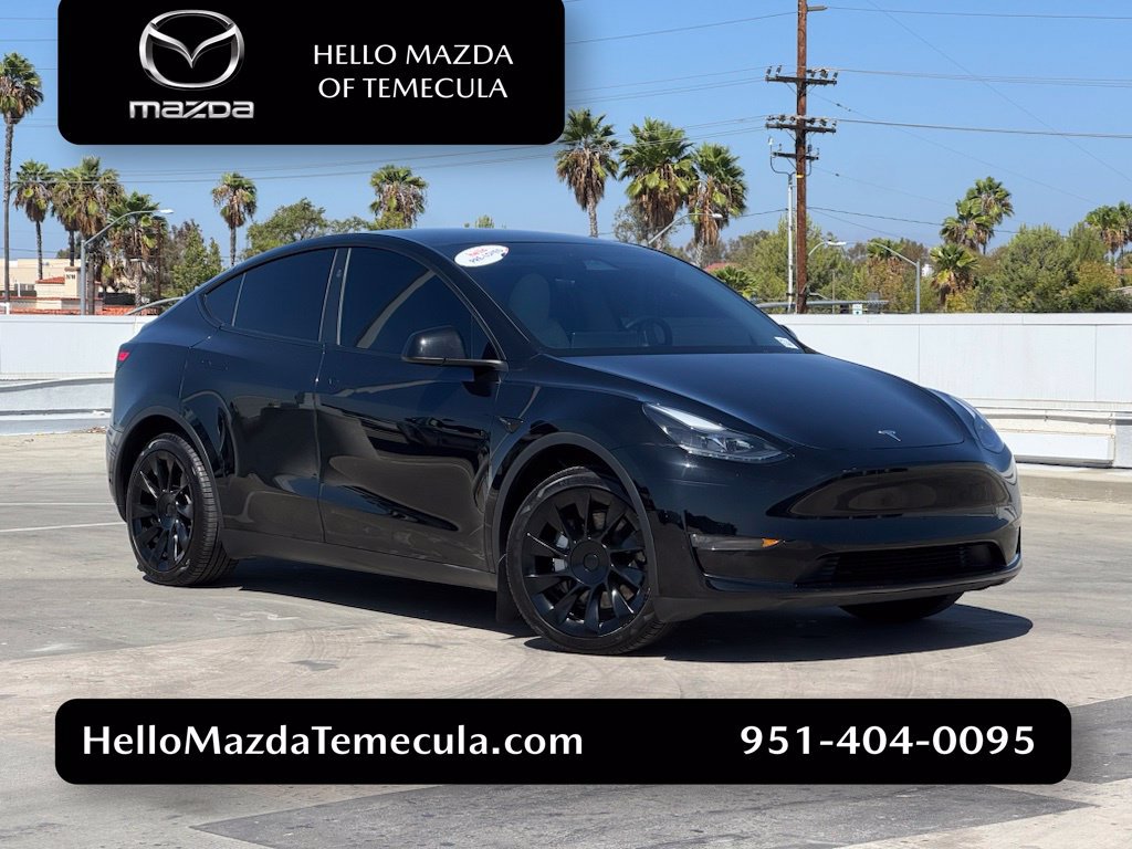 Used 2023 Tesla Model Y Long Range AWD/4WD image 1