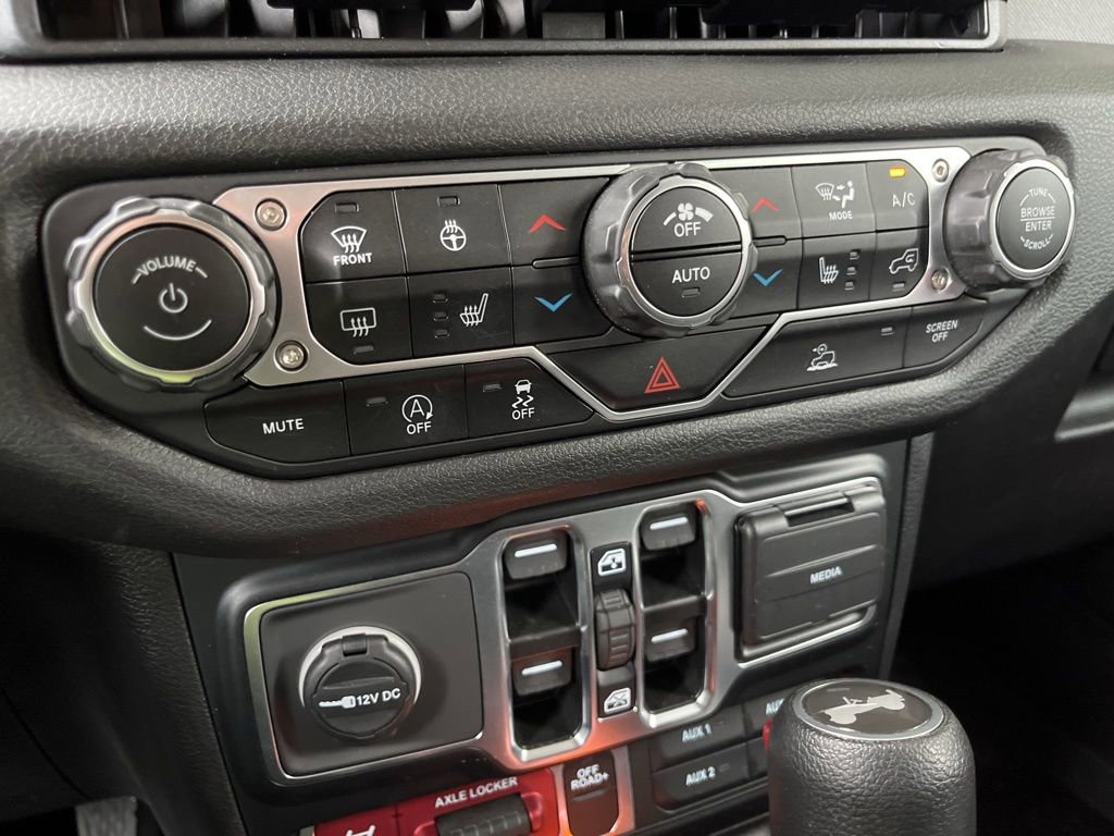 Used 2024 Jeep Wrangler Unlimited Sport AWD/4WD image 30