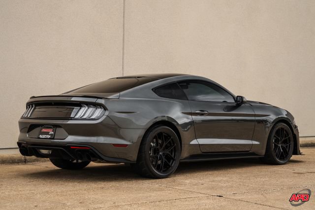 Used 2018 Ford Mustang GT w/ Black Accent Pkg RWD image 4