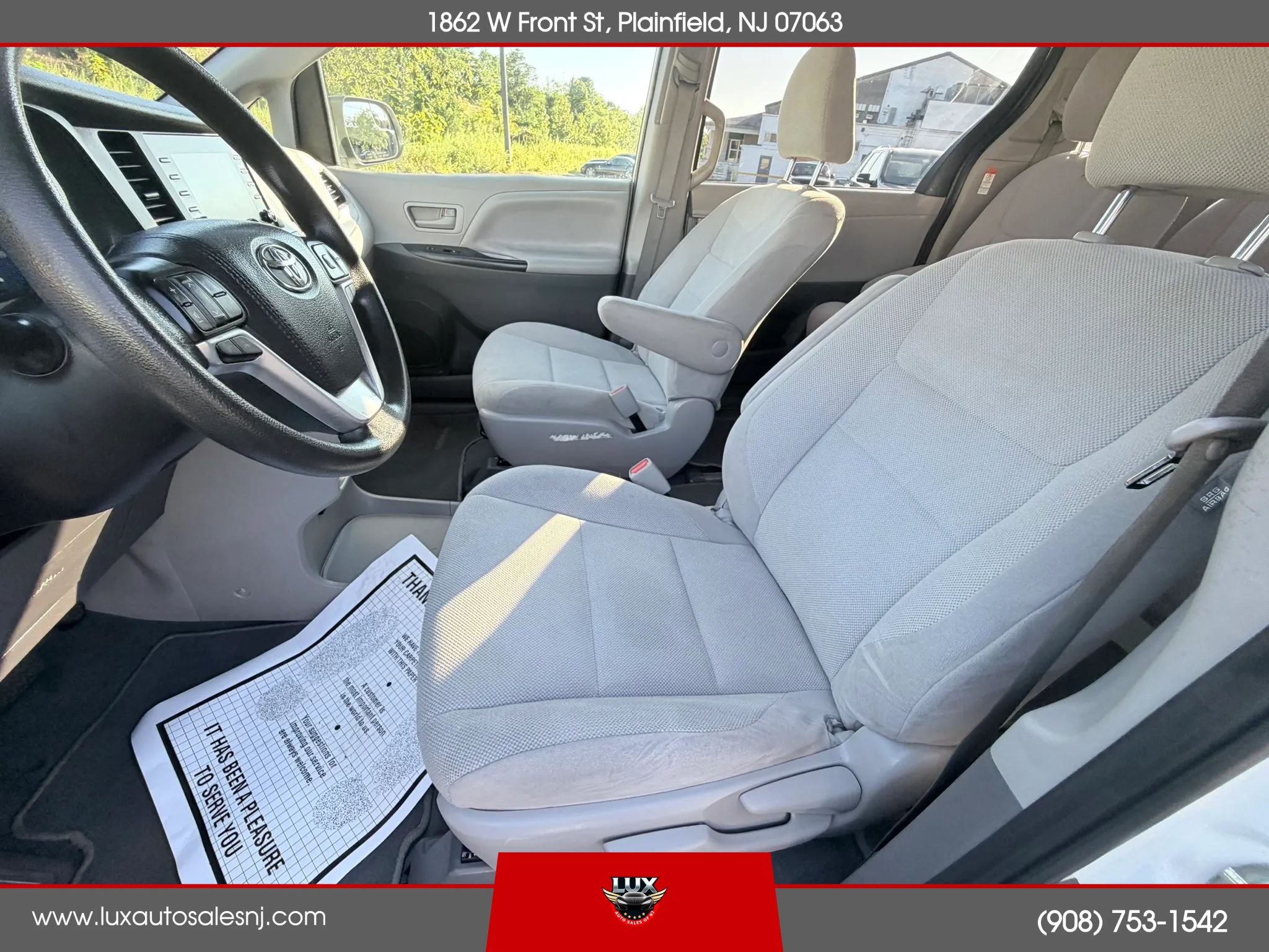 Used 2020 Toyota Sienna L FWD image 11