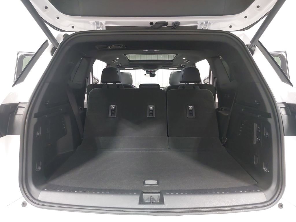 Used 2025 Buick Enclave Avenir w/ Super Cruise Package image 14