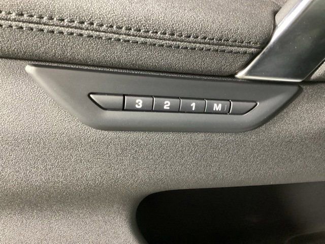 Used 2025 Land Rover Discovery Sport S image 25