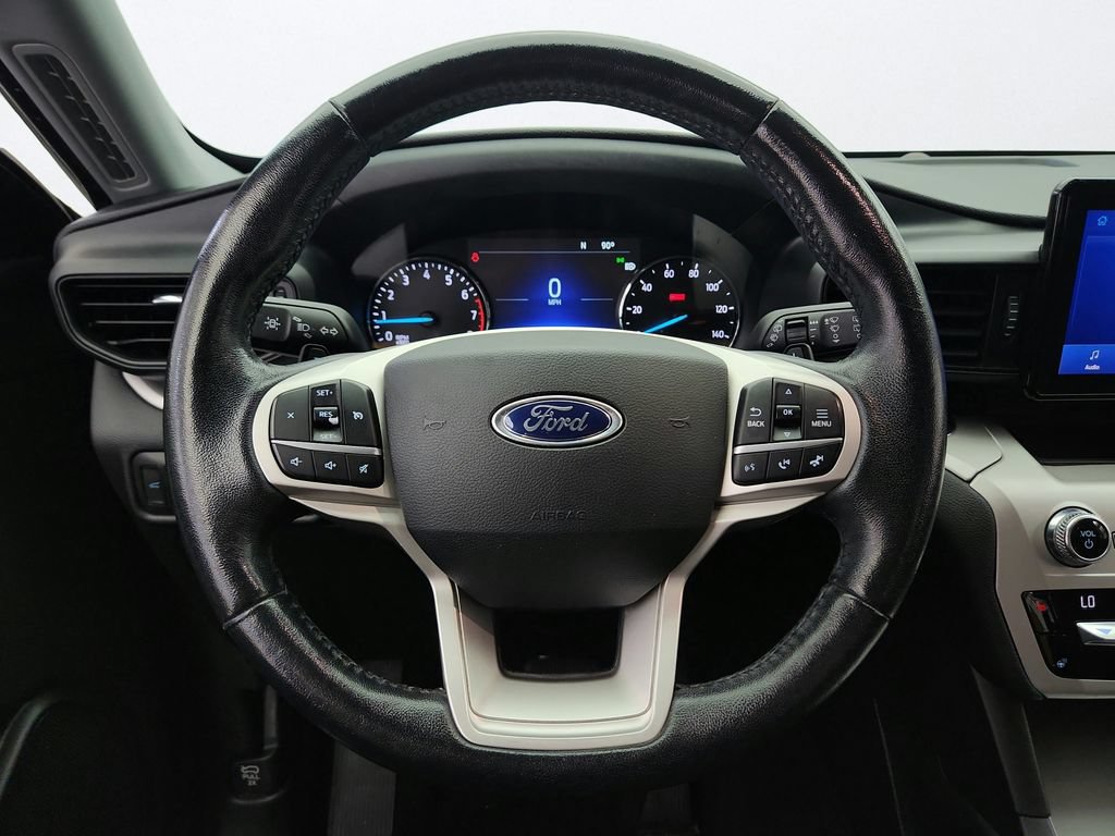 Used 2020 Ford Explorer XLT w/ Comfort Package RWD image 14