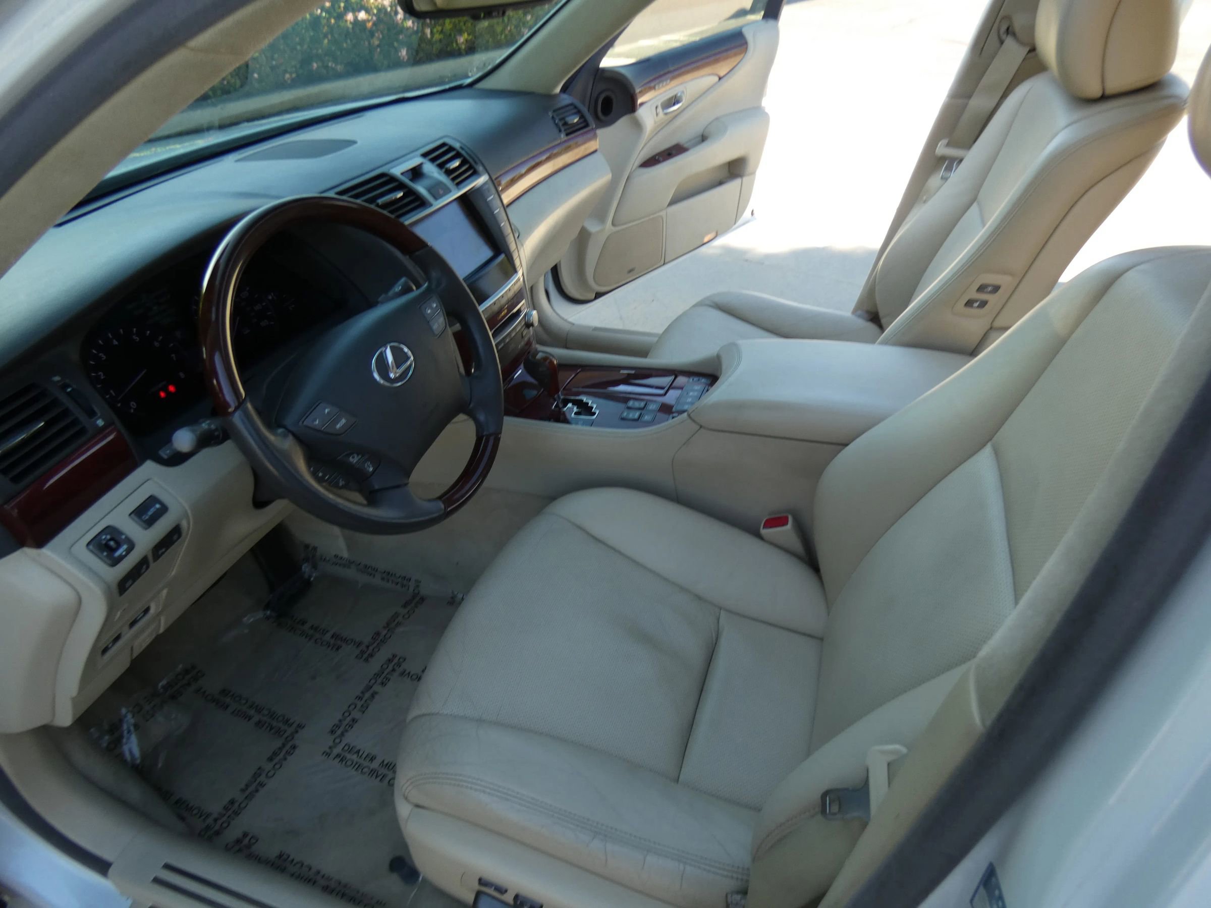 Used 2010 Lexus LS 460 L image 43