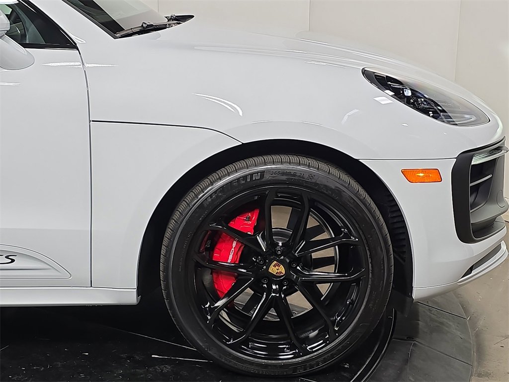 Used 2025 Porsche Macan GTS image 11
