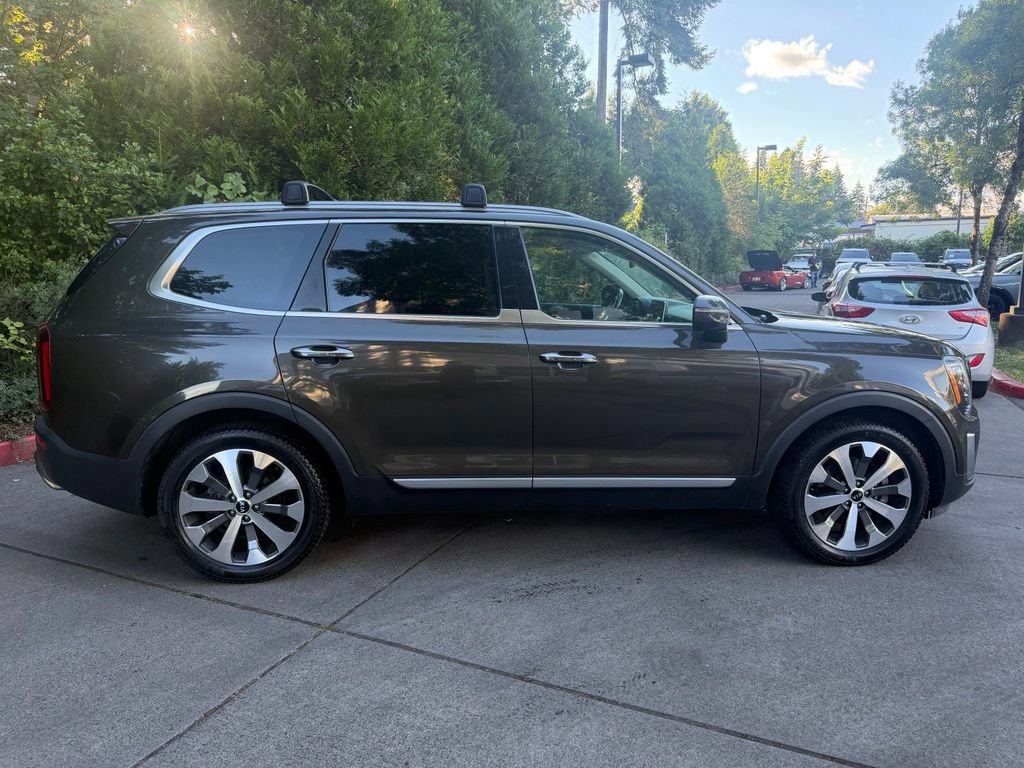Used 2020 Kia Telluride S AWD/4WD image 2