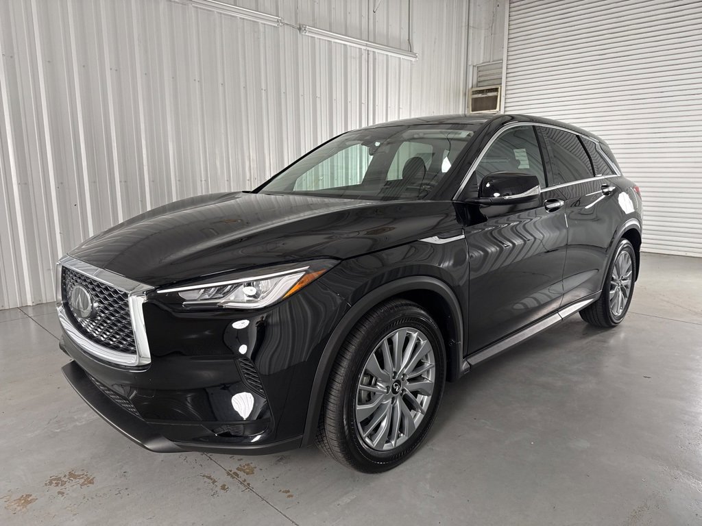 Certified 2025 INFINITI QX50 Pure image 3
