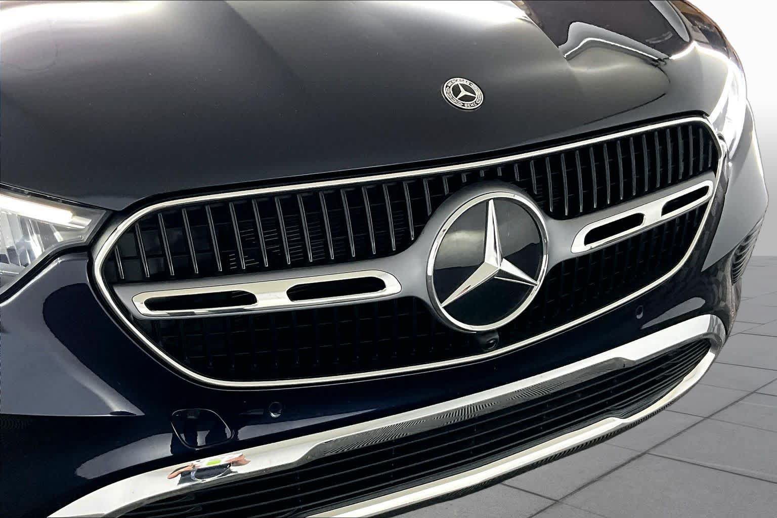 Used 2024 Mercedes-Benz GLC 300 4MATIC image 29