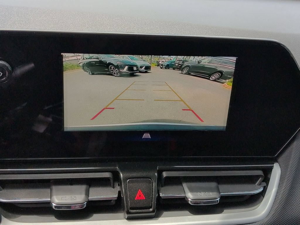 Used 2025 Chevrolet TrailBlazer LT AWD/4WD image 18