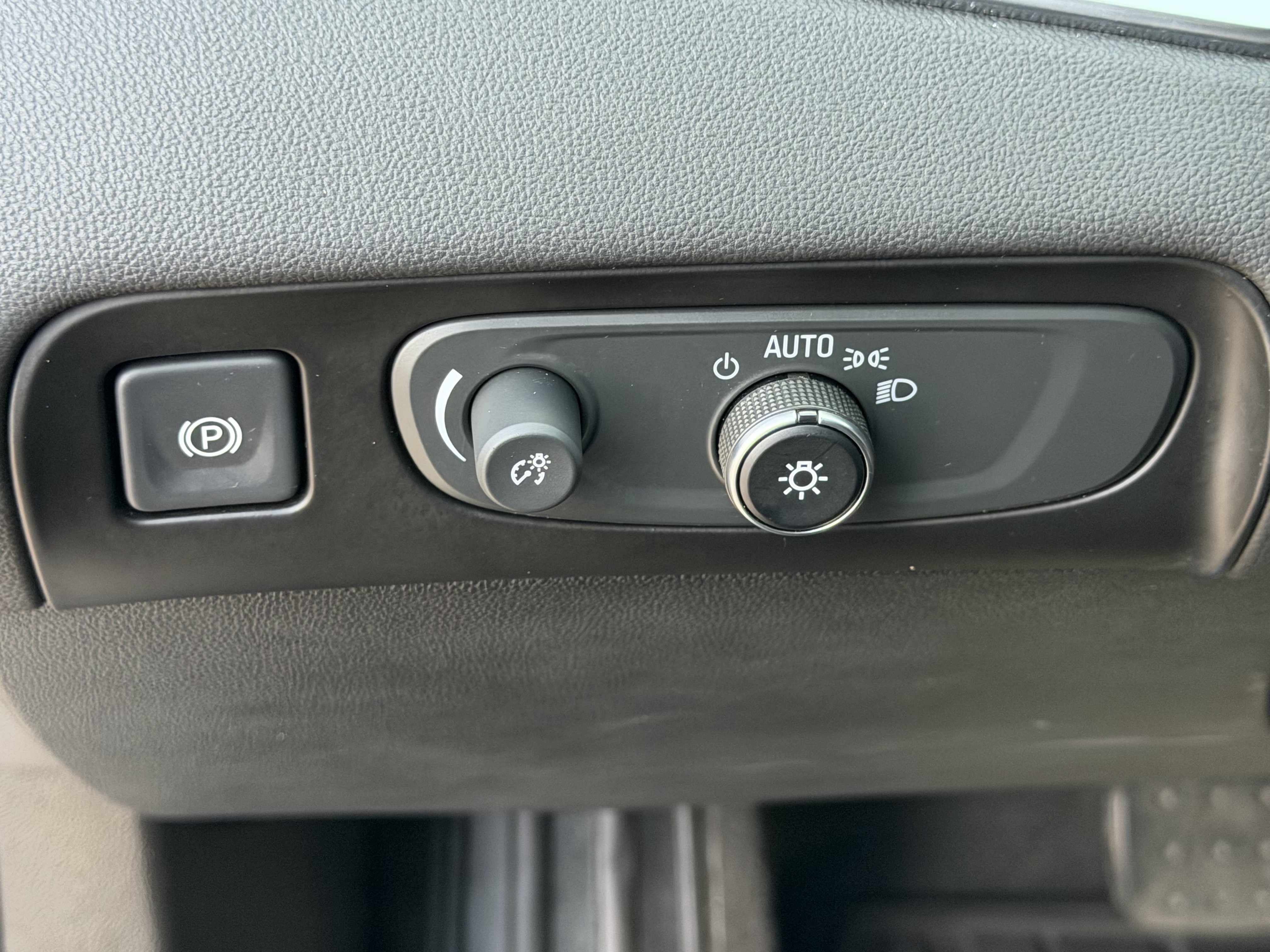 Used 2019 Buick Enclave Premium w/ Experience Buick Package AWD/4WD image 16