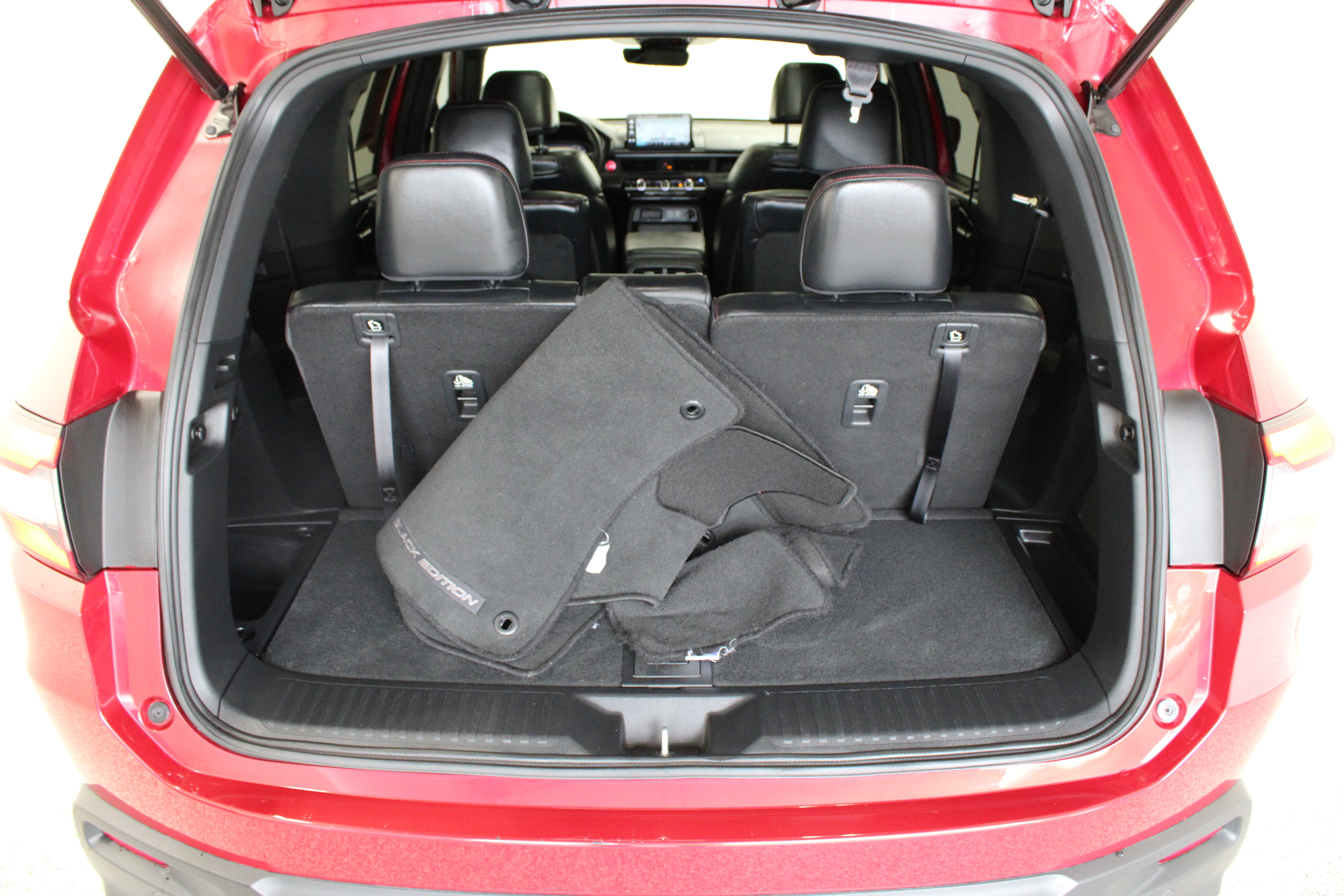 Used 2025 Honda Pilot Black Edition image 36