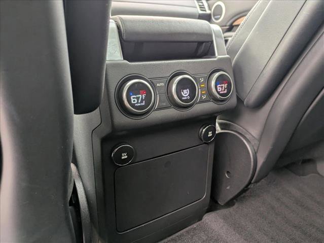 Used 2018 Land Rover Discovery HSE AWD/4WD image 19