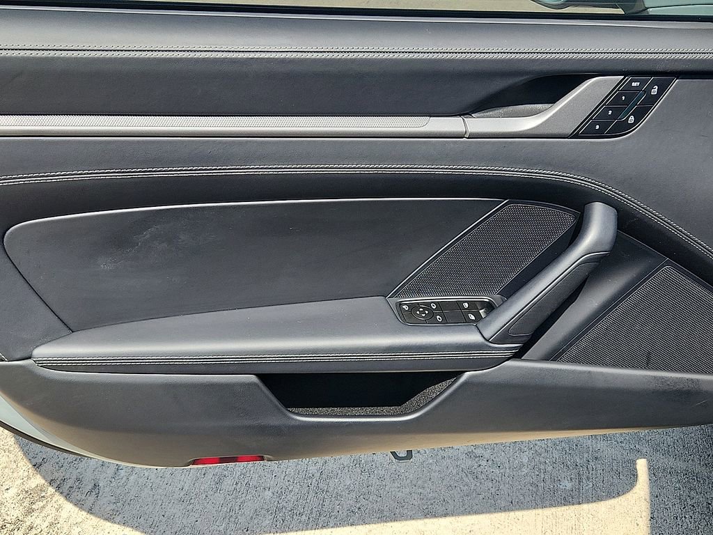 Certified 2025 Porsche 911 Carrera image 10