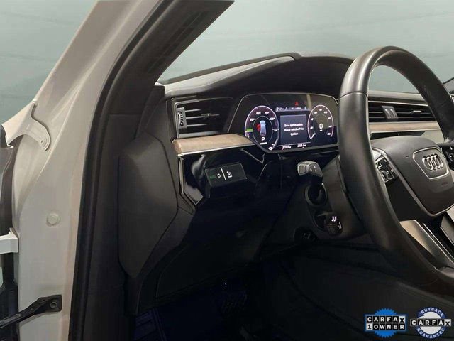 Used 2022 Audi e-tron Premium Plus w/ Premium Plus Package image 12