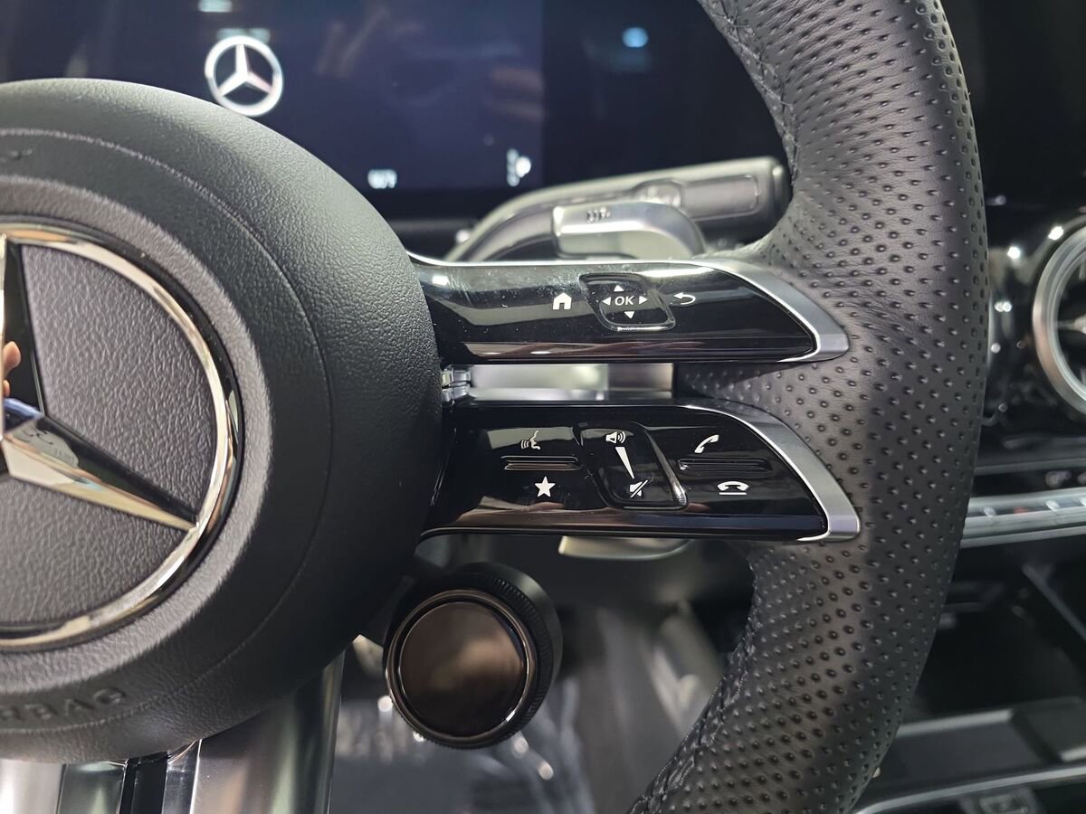 New 2026 Mercedes-Benz GLB 35 AMG 4MATIC image 18