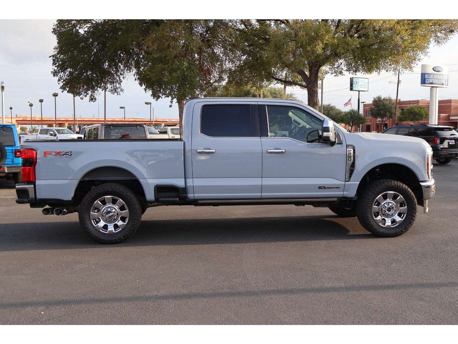 Used 2025 Ford F250 Lariat w/ Lariat Ultimate Package AWD/4WD image 15