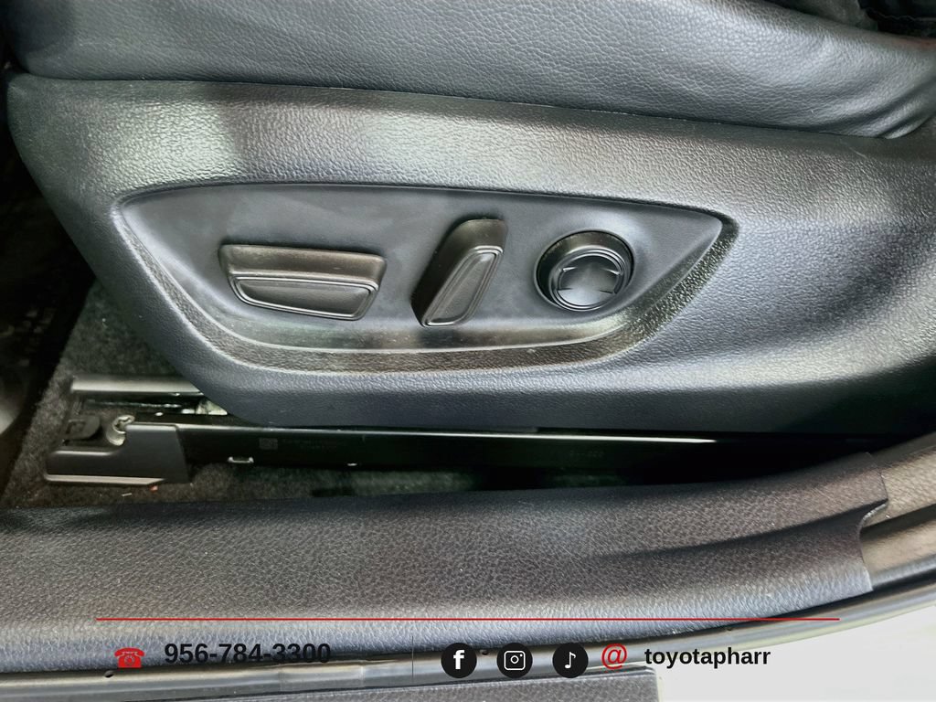 Used 2024 Toyota Camry SE AWD/4WD image 30