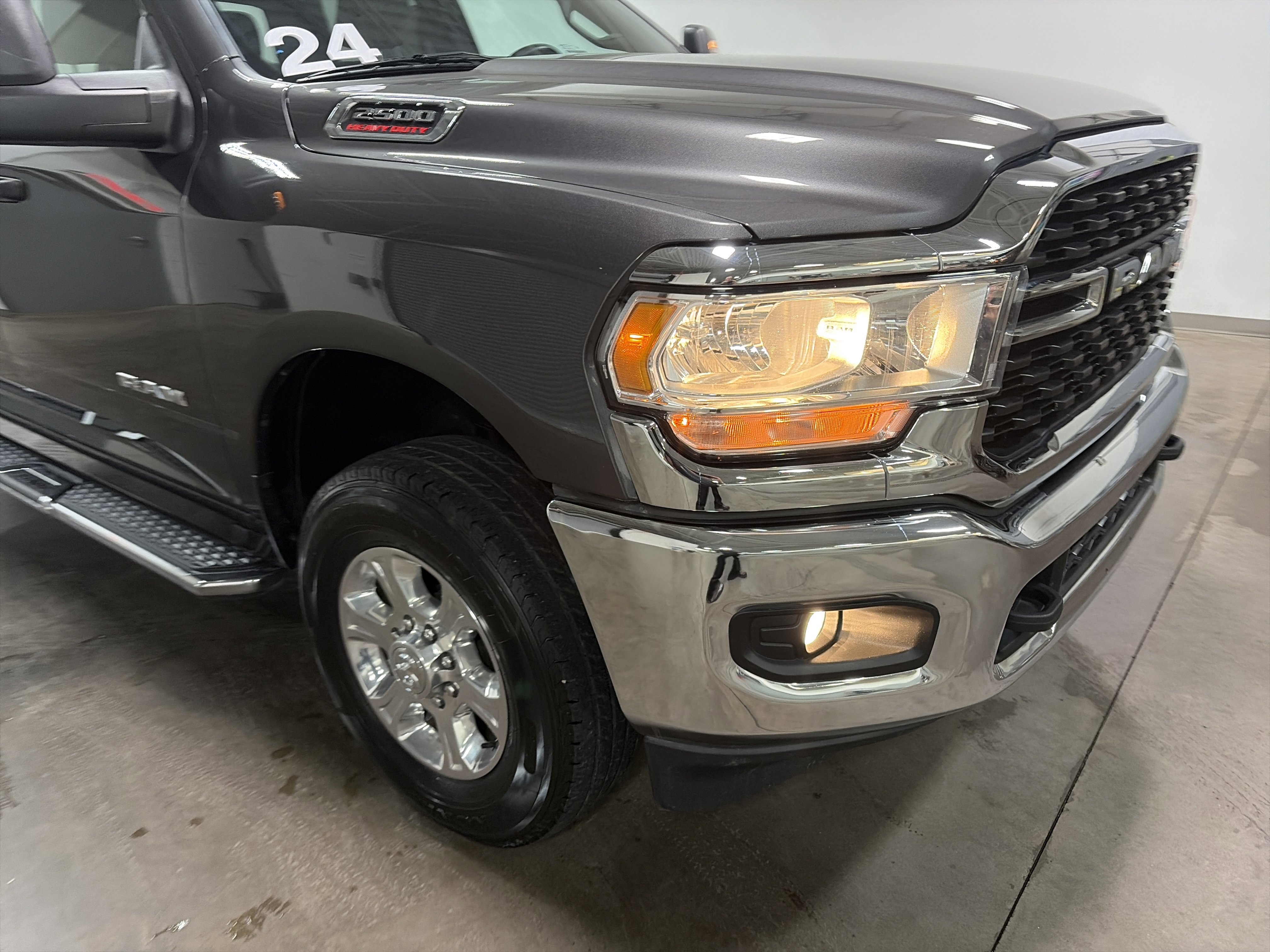 Used 2024 RAM 2500 Big Horn image 34