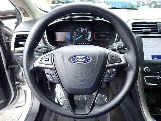 Used 2019 Ford Fusion SE FWD image 25