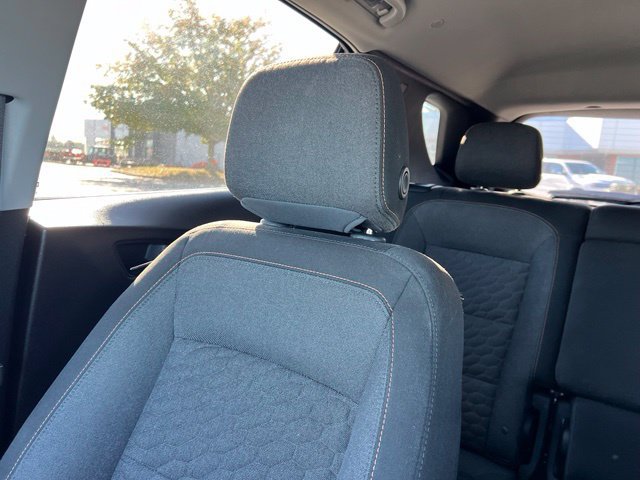 Used 2018 Chevrolet Equinox LT FWD image 19