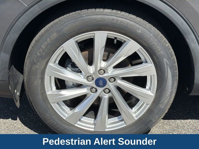 Used 2021 Ford Escape Titanium w/ Titanium Elite Package AWD/4WD image 10