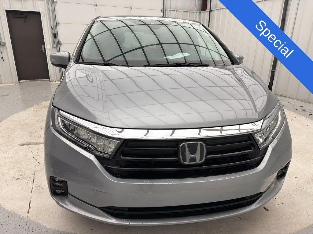 Used 2024 Honda Odyssey EX-L image 2
