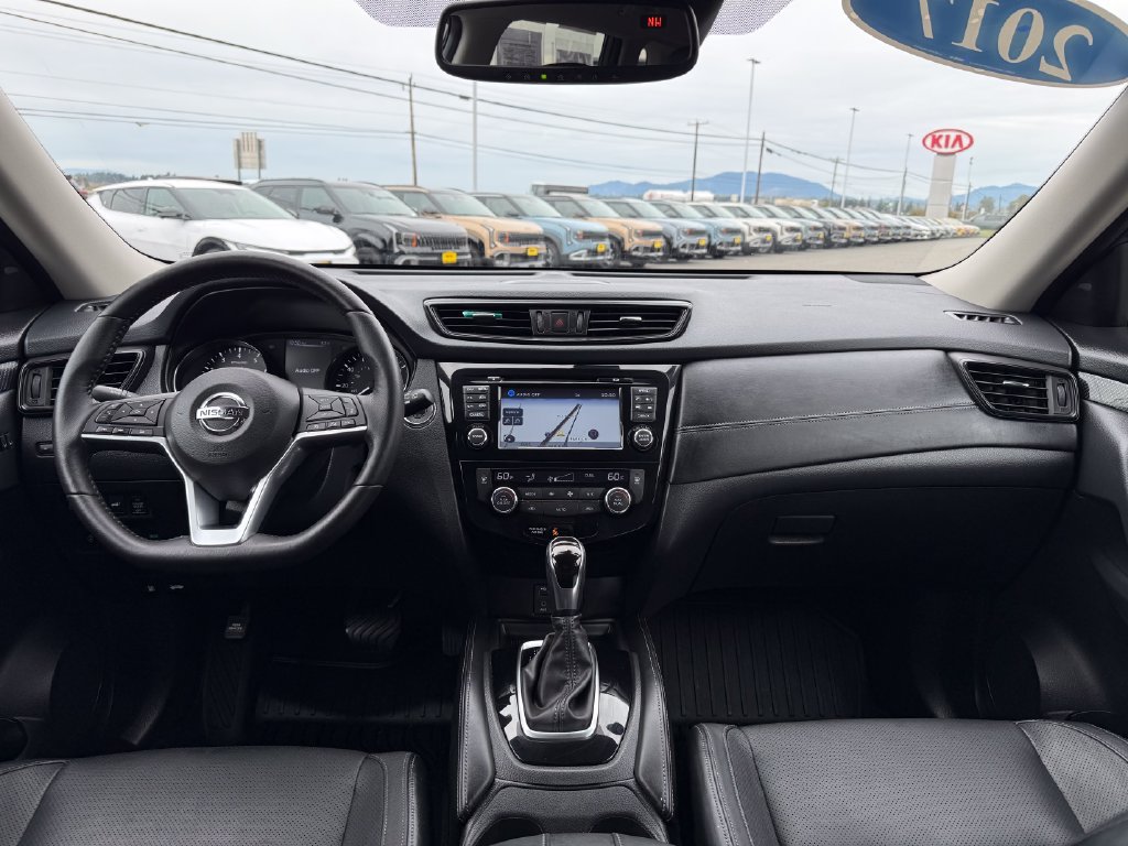 Used 2017 Nissan Rogue SL w/ SL Premium Package AWD/4WD image 22