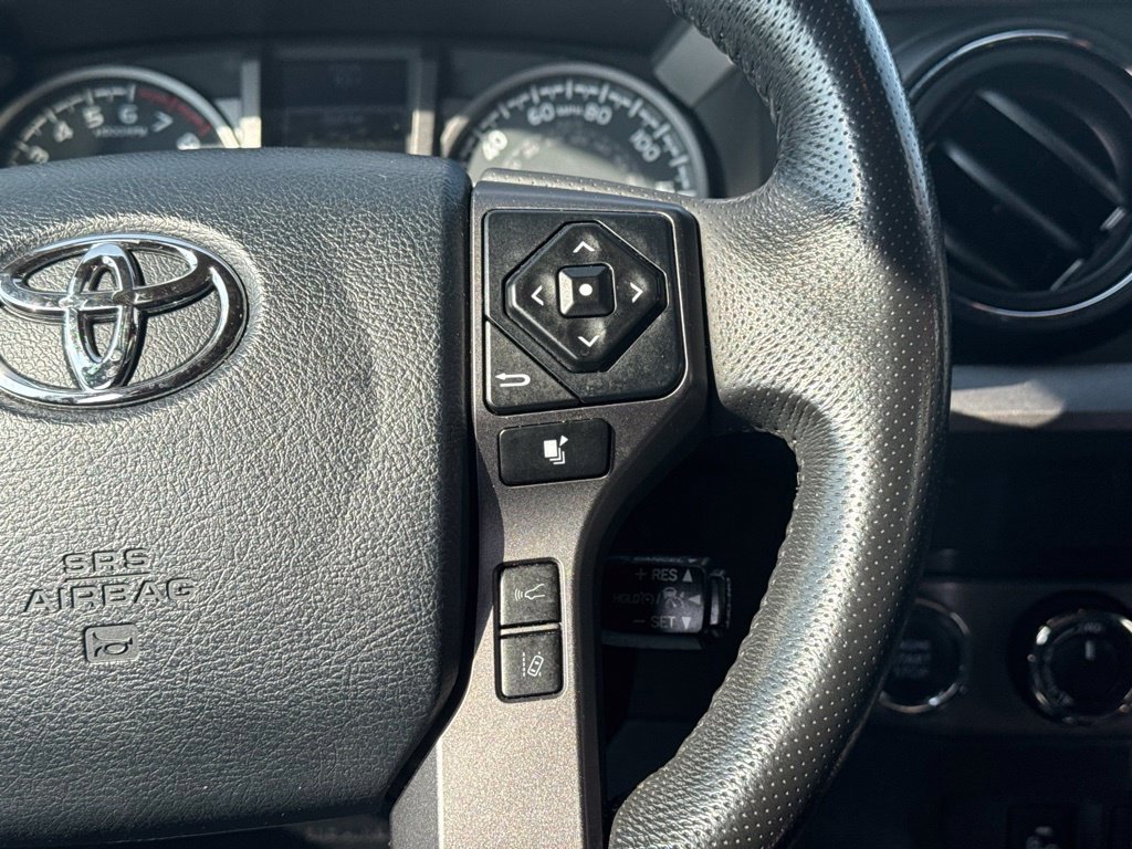 Used 2020 Toyota Tacoma TRD Sport w/ TRD Premium Sport Package AWD/4WD image 30