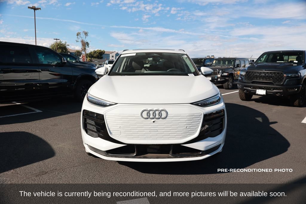 Used 2025 Audi Q6 e-tron Premium Plus w/ Premium Plus AWD/4WD image 9