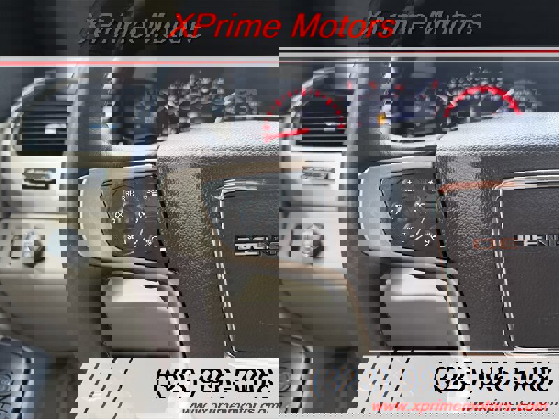 Used 2015 GMC Yukon Denali w/ Premium Package image 22