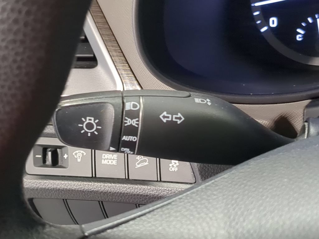 Used 2017 Hyundai Santa Fe Sport AWD/4WD image 30