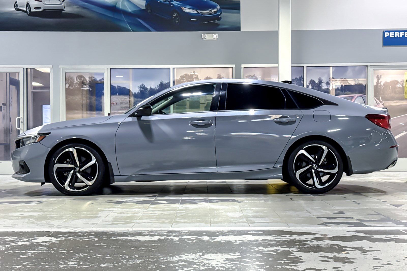 Used 2021 Honda Accord Sport Special Edition image 2